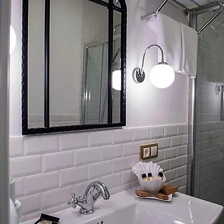 Rodosto Hotel 2*