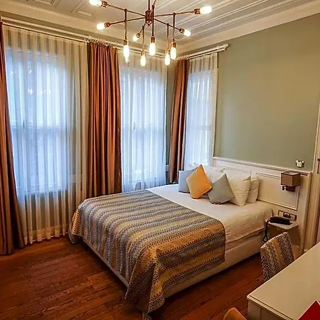 Rodosto Hotel 2* טקירדג