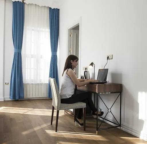 호텔 로도스토 호텔 2*